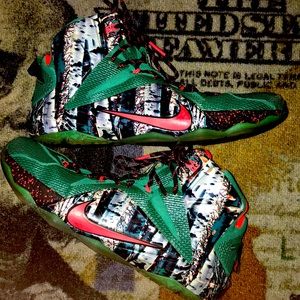 Nike LeBron 12 XMAS EP *Limited Edition*